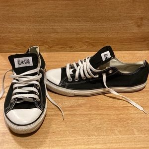 CONVERSE Men’s Low Tops